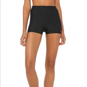 Alo High-Waist Airlift Short, Size M